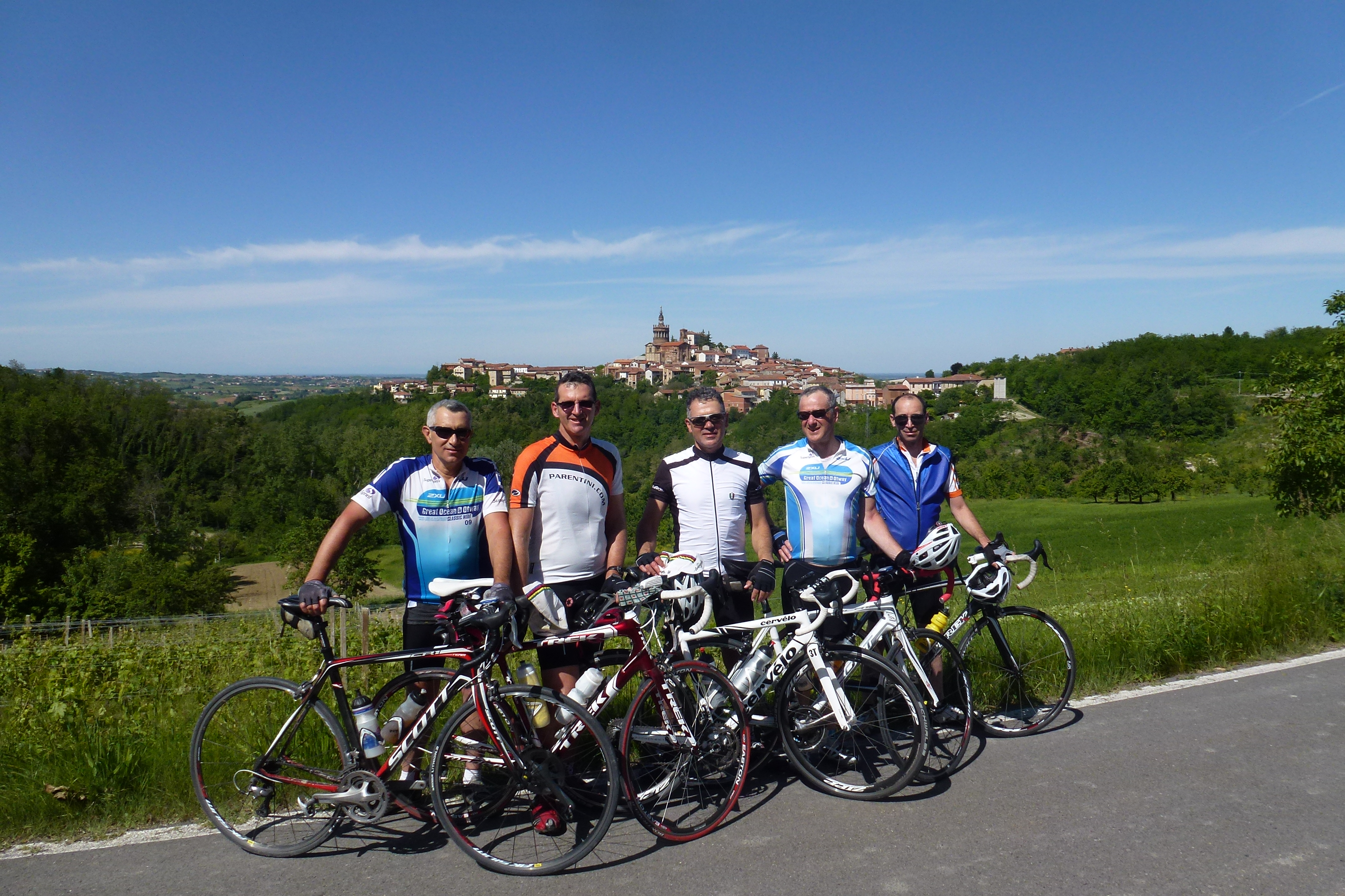 Cyclomundo cyclists' Piedmont group photo