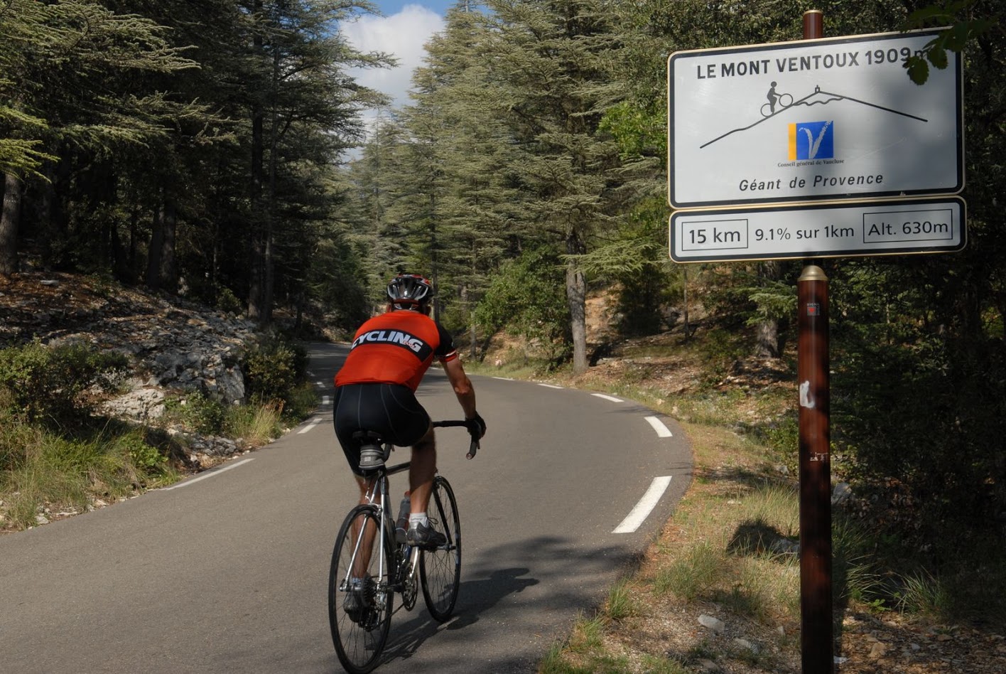 Cyclist at 630 meters in altitude