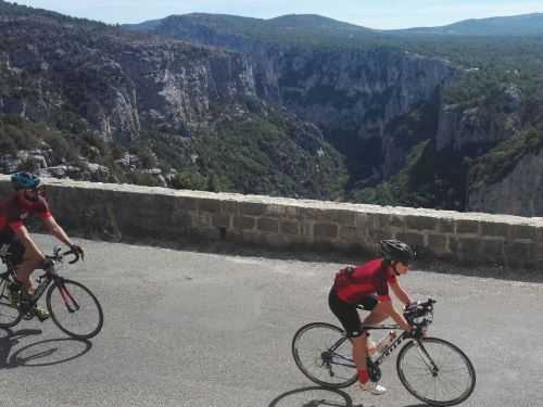 Group cycling in Provence, summiting Mont Ventoux!