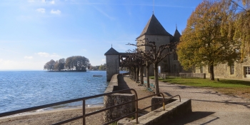 A short cycling escape from Geneva by the lake shore