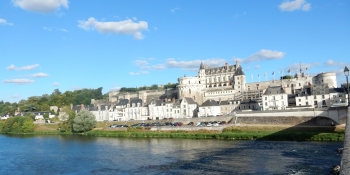 Bike over the beautiful Loire river and visit the Chateau d'Amboise
