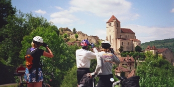 Our Dordogne cycling trips will take you to very scenic villages
