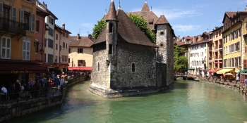 Reward of your last day of riding: the old town in Annecy