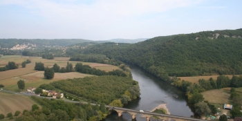 Enjoy cycling in Dordogne's nature